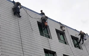 哈尔滨蜘蛛人外墙清洗